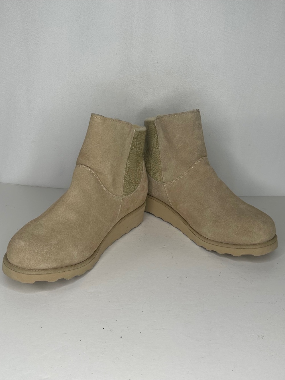 BearPaw NWT Megan Tan Suede Short Zip Winter Boots Wedge - Picture 4 of 10